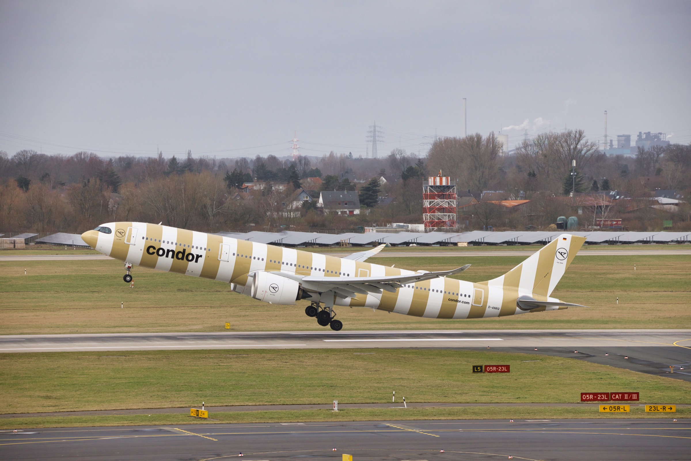 Condor D-ANRQ · EDDL-DUS · Beschleunigung & Take-off · Foto 7